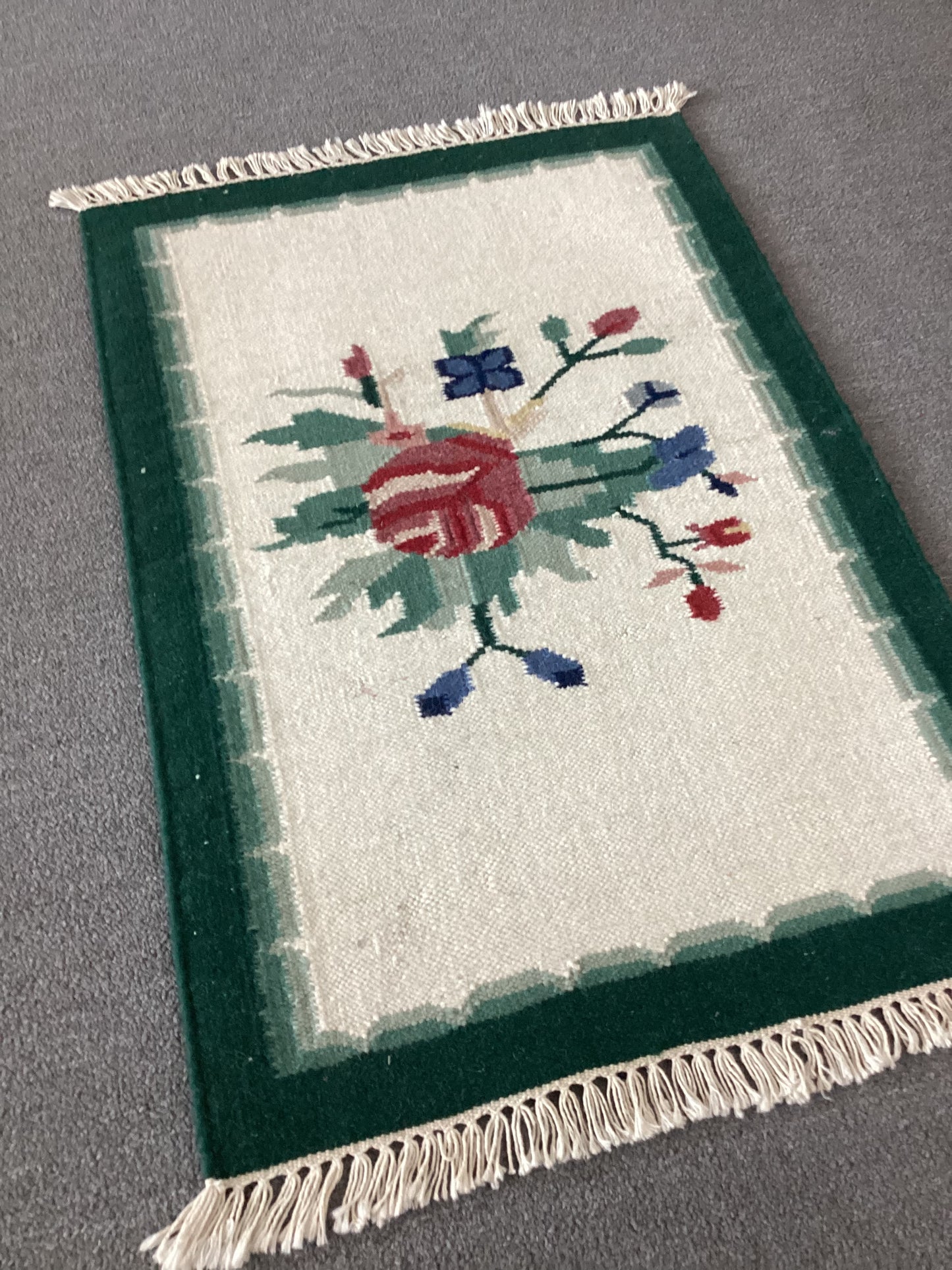 2x3 Green Dhurrie Rug