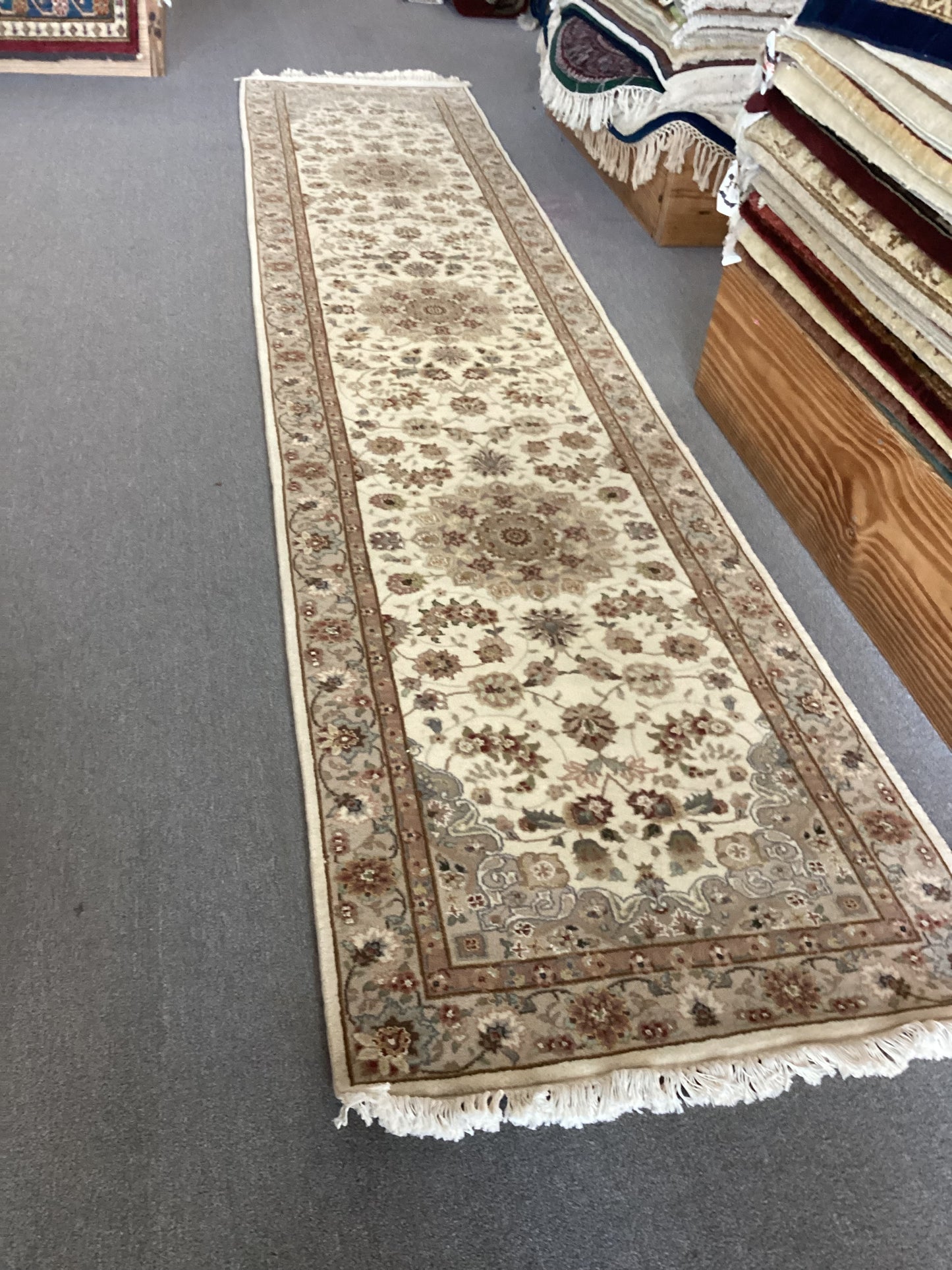 2’7 X 12 White Runner Rug
