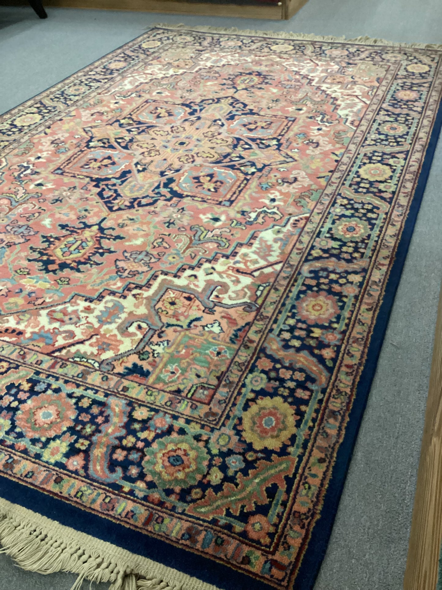 5’9 X 9 Blue Machine Made Rug