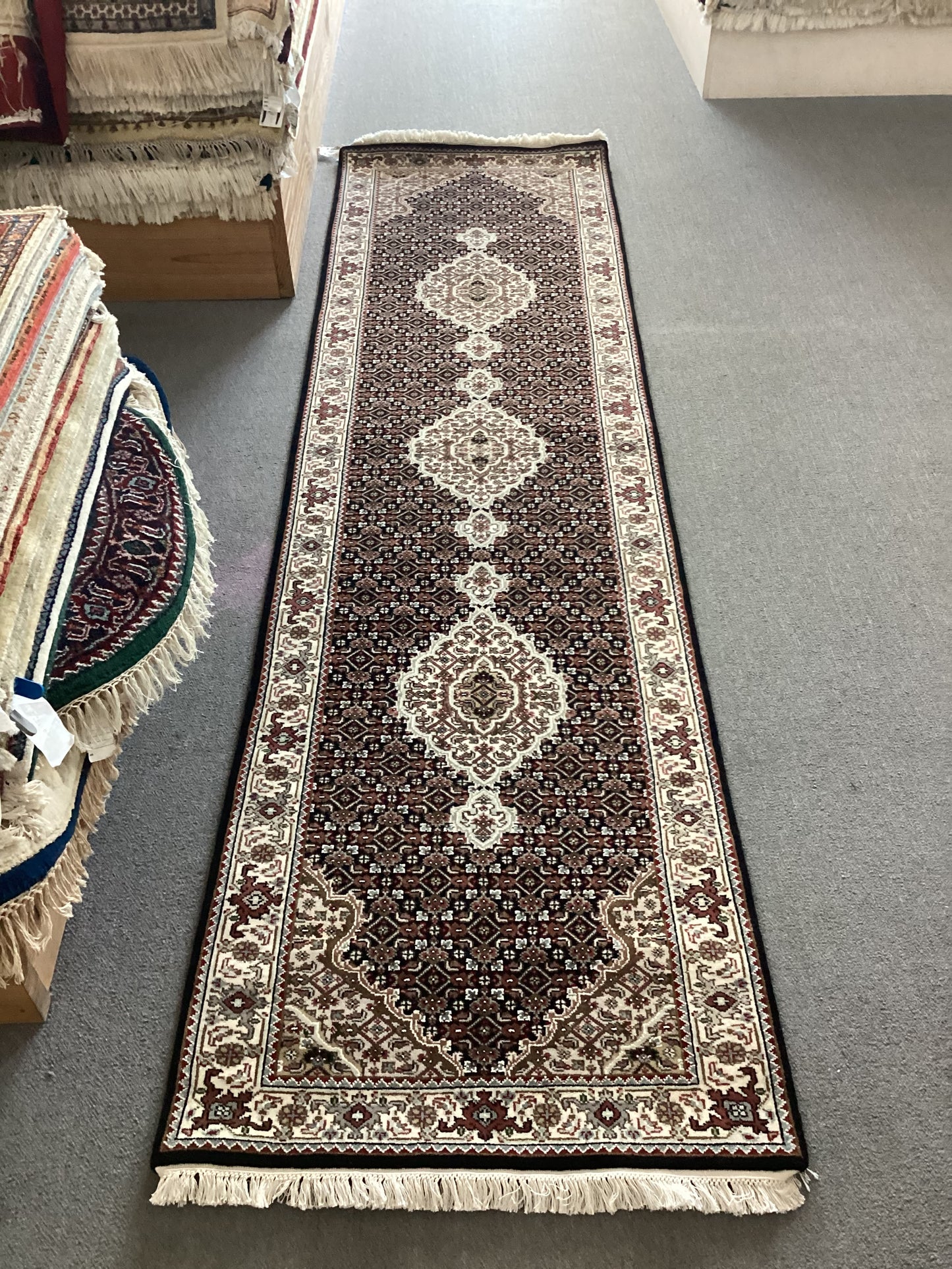 2’8 X 10 Black Runner Rug