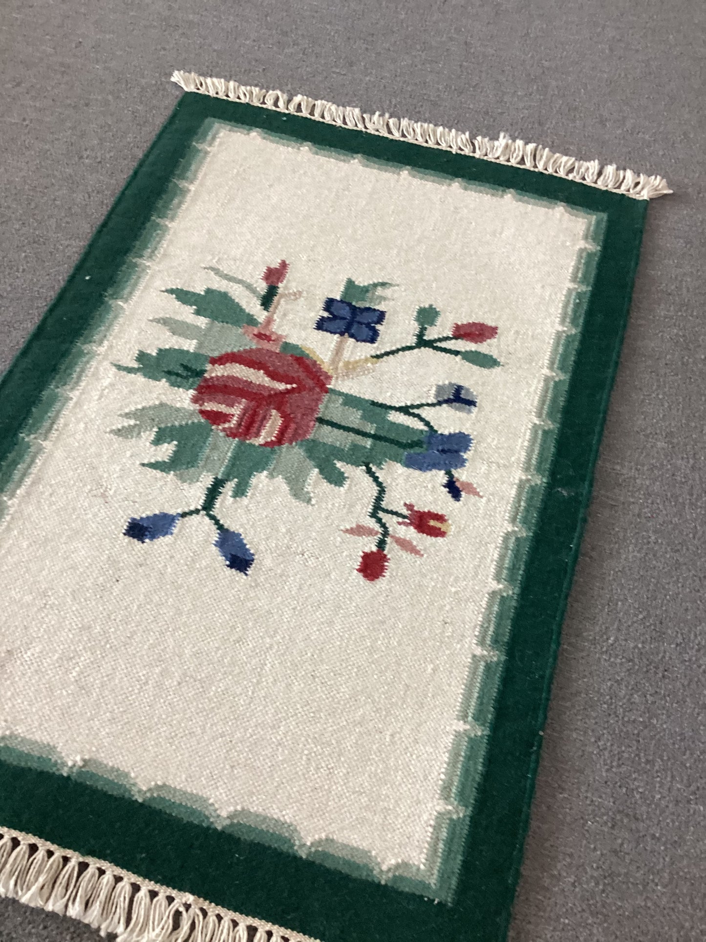2x3 Green Dhurrie Rug