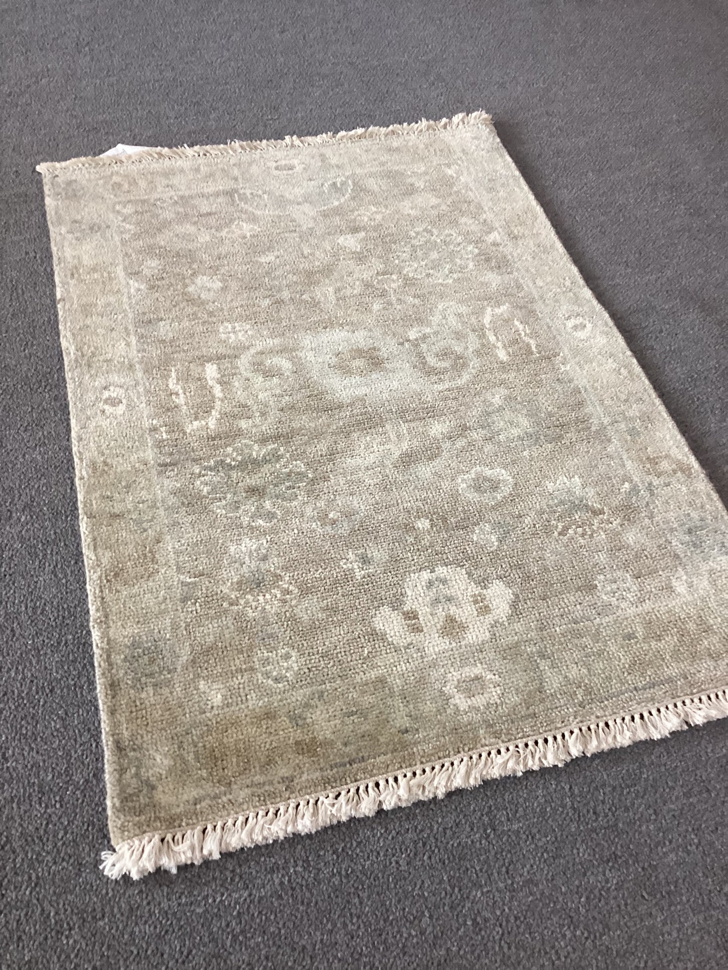 2x3 Beige Indo Oushak Rug