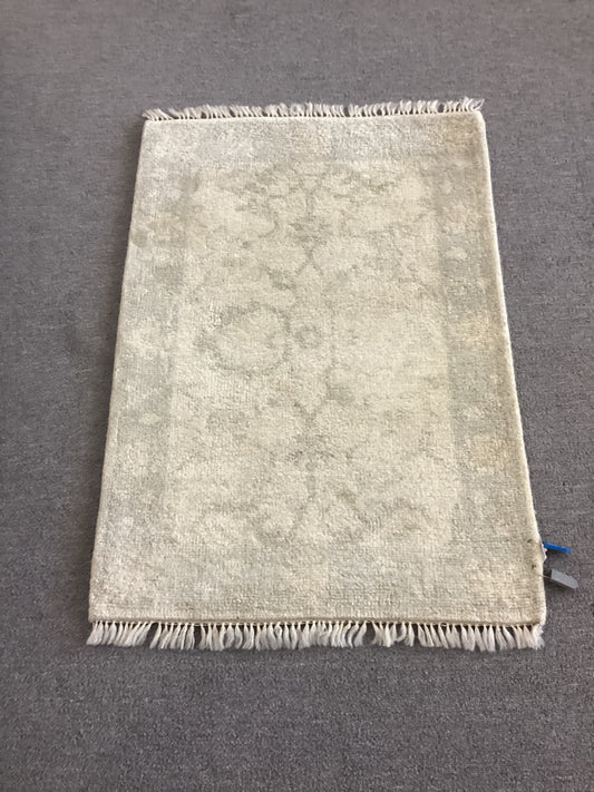 2x3 Ivory Oushak Rug