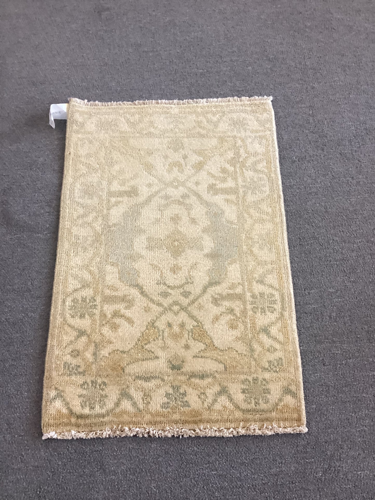 2x3 Ivory Turkish Rug