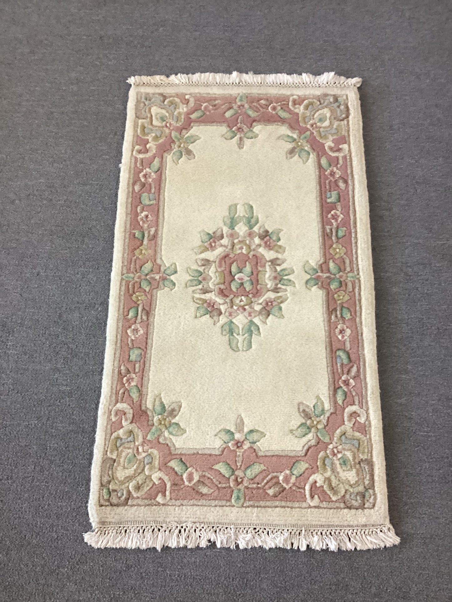 2x3 White French Aubusson Rug