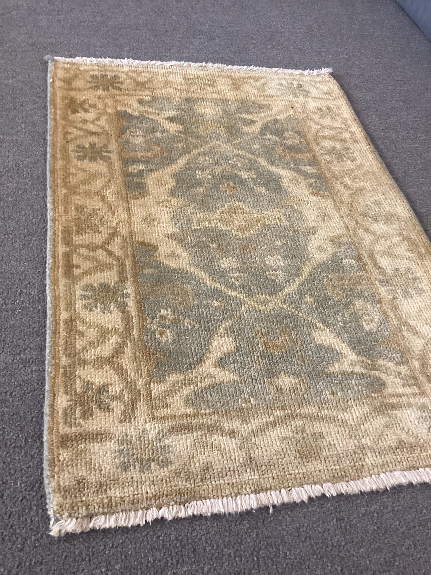 2x3 Beige Turkish Rug