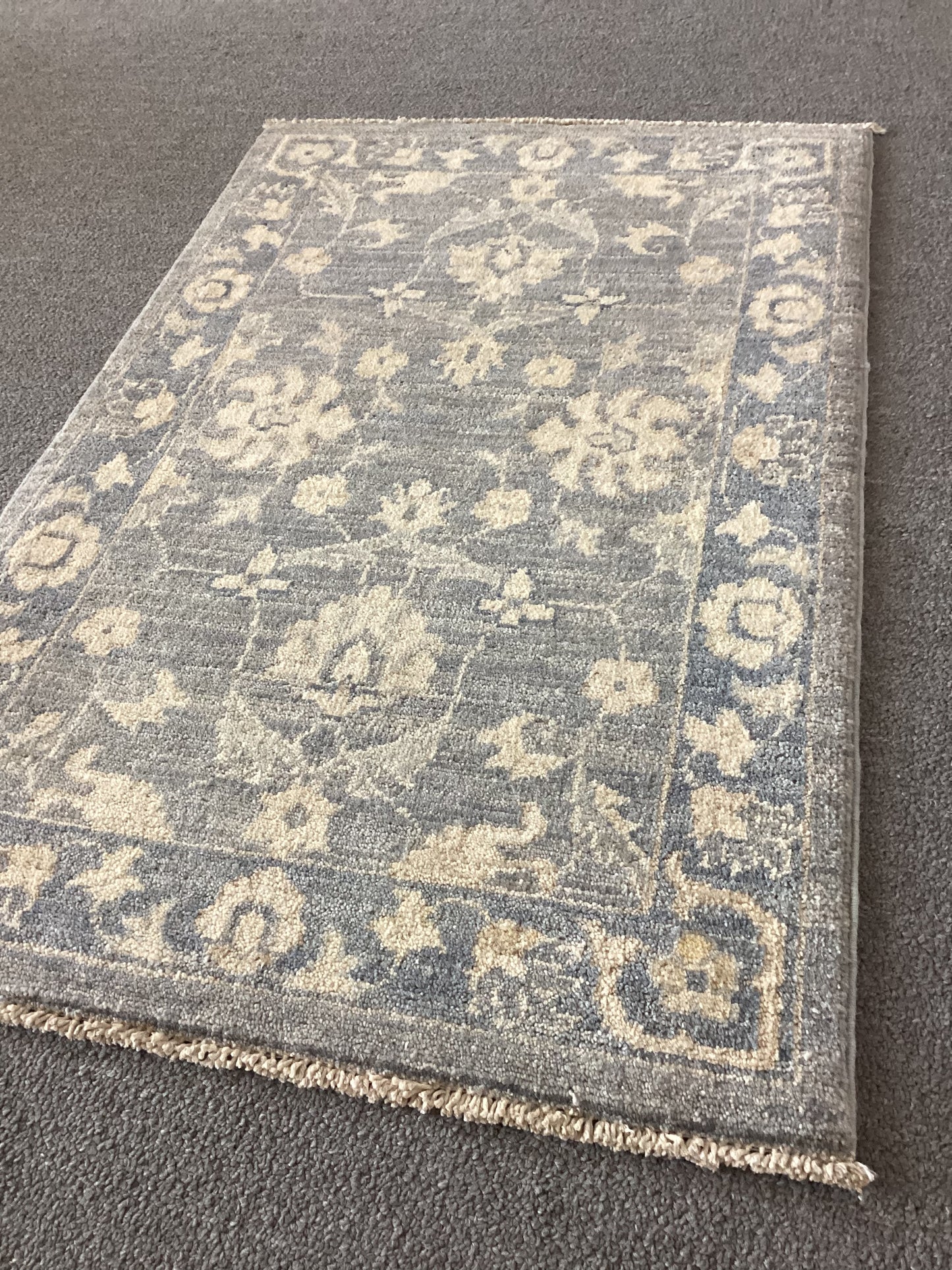 2x3 Silver Rug