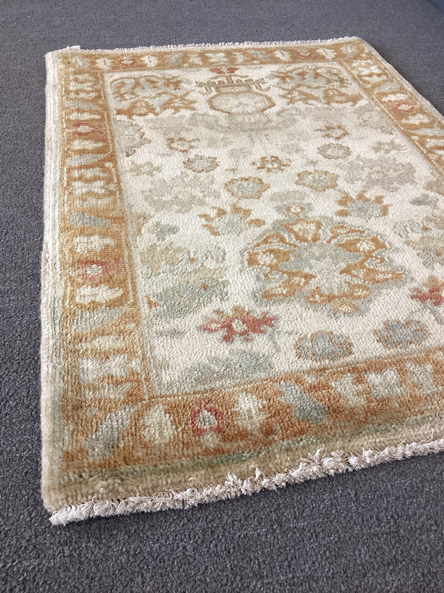 2x3 Beige Turkish Rug