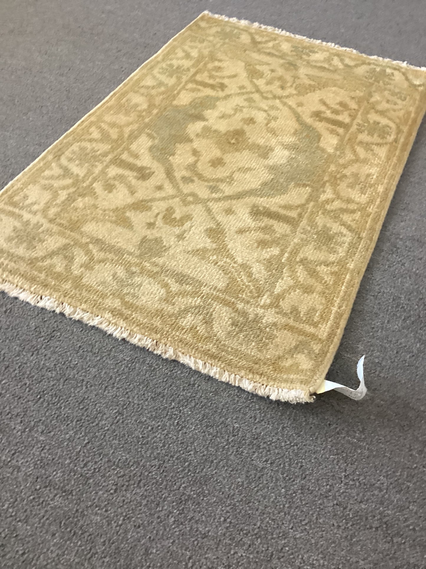 2x3 Ivory Turkish Rug