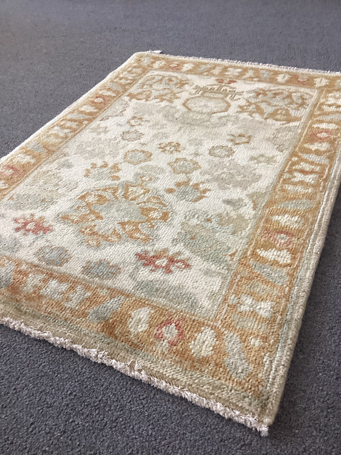 2x3 Beige Turkish Rug