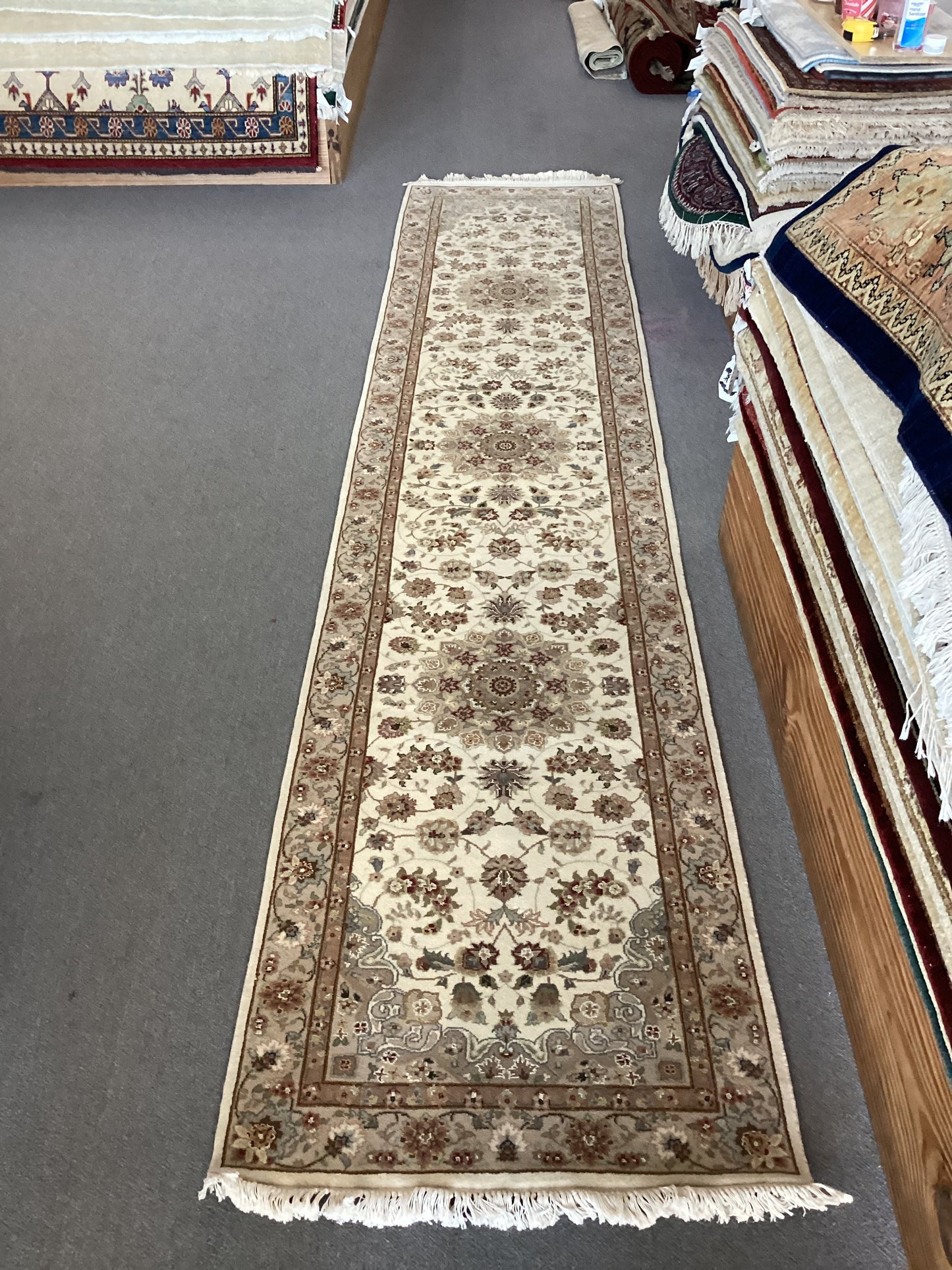 2’7 X 12 White Runner Rug