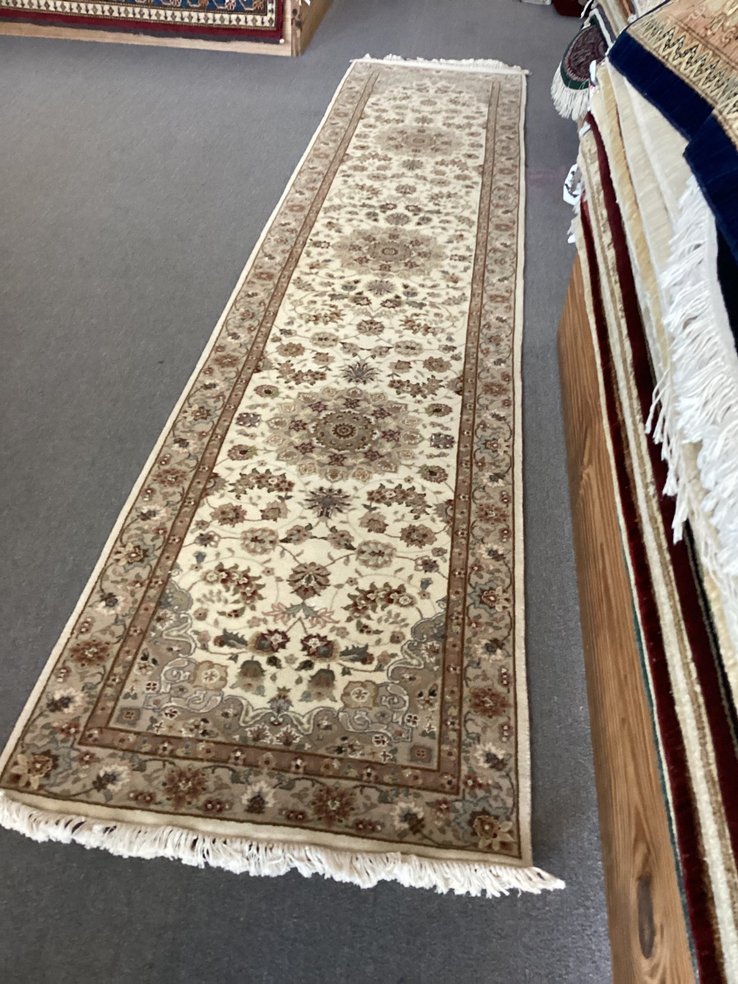 2’7 X 12 White Runner Rug