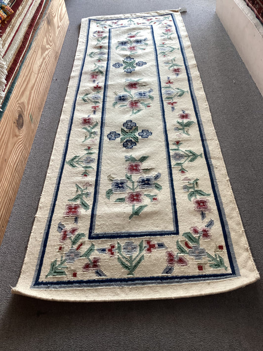 2’6 X 5 White Dhurrie Runner Rug