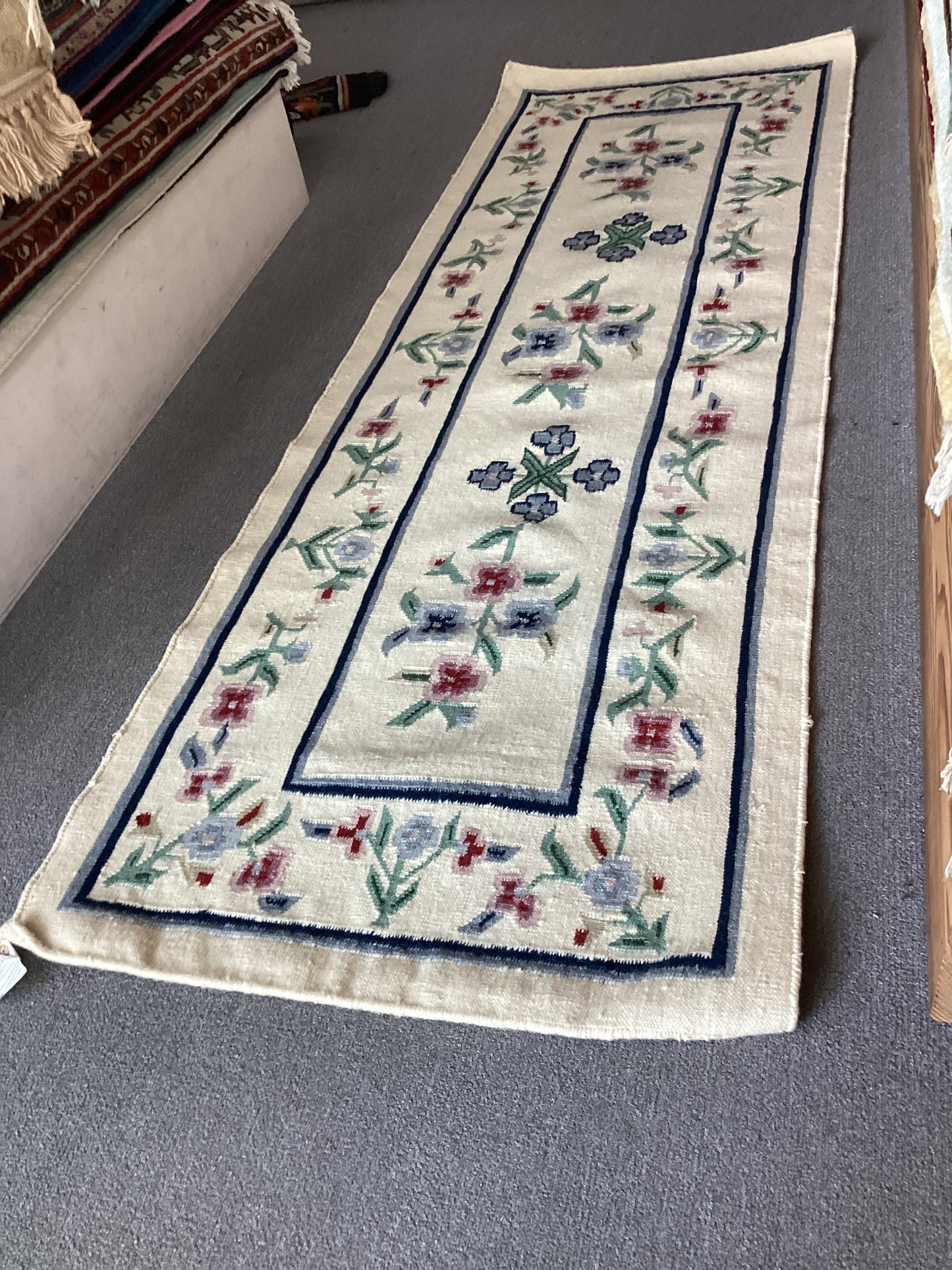 2’6 X 5 White Dhurrie Runner Rug