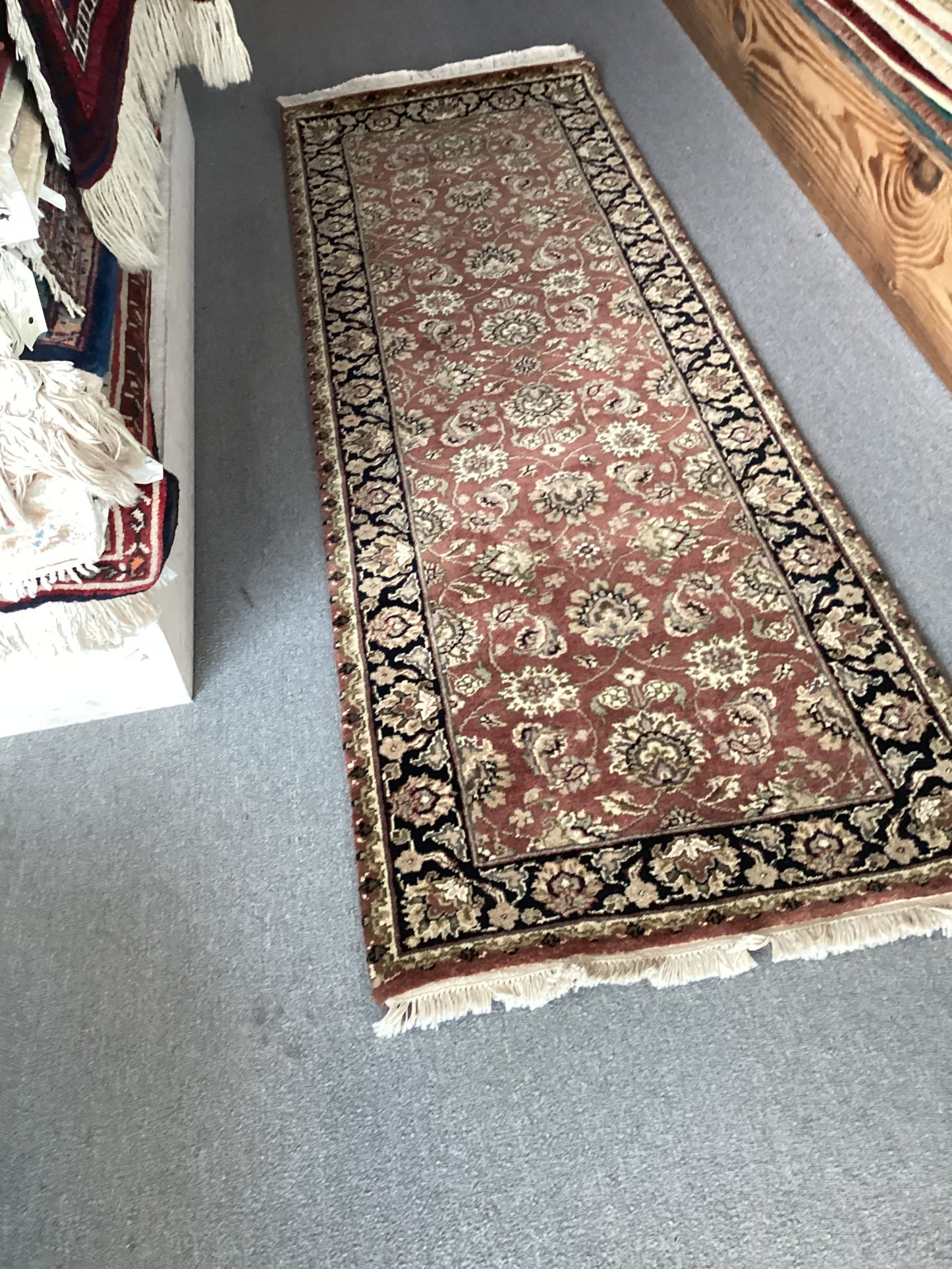 2’6 X 7’6 Brown Runner Rug