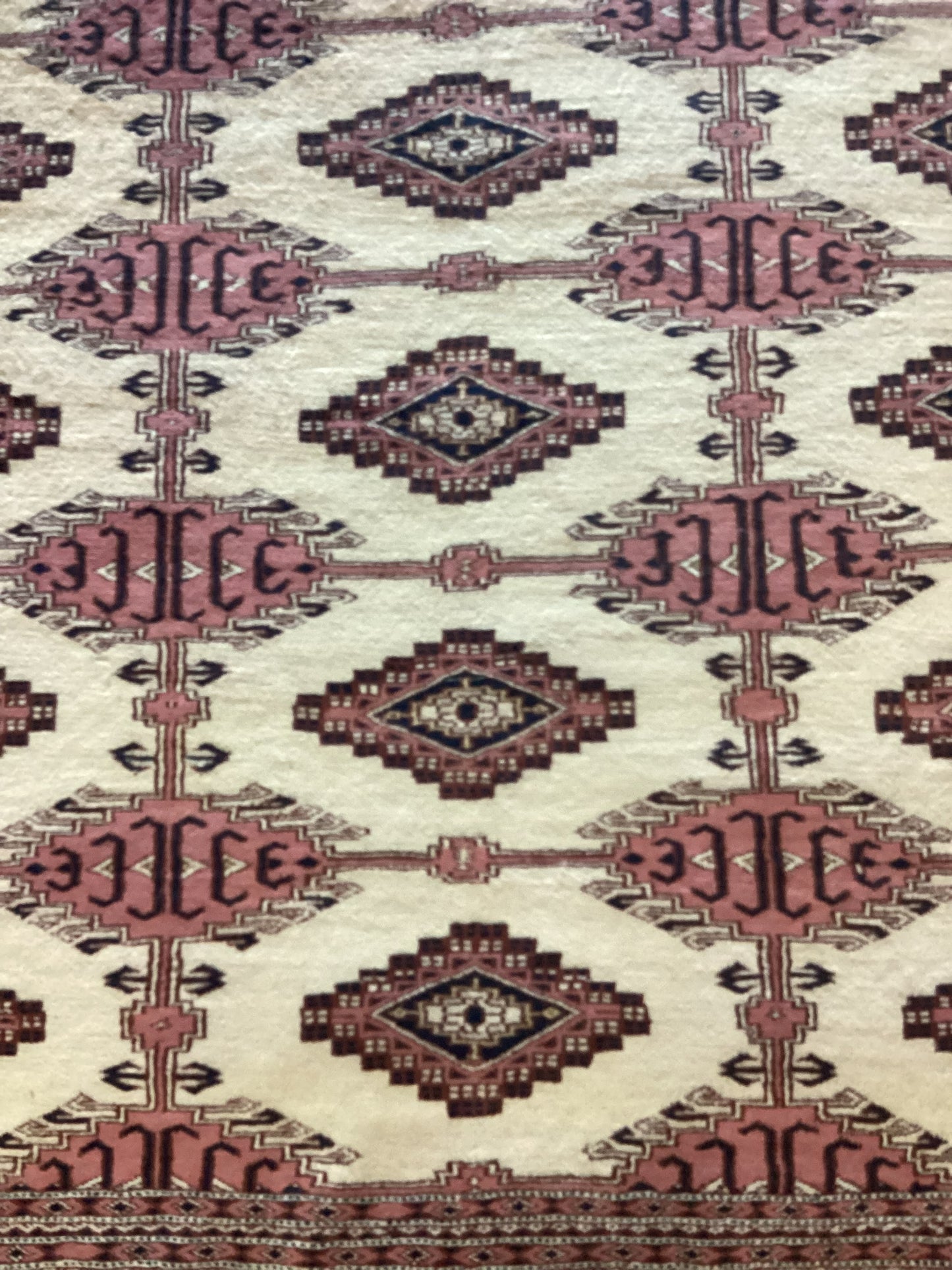 6’1 X 7 Bokahara Geometric Rug