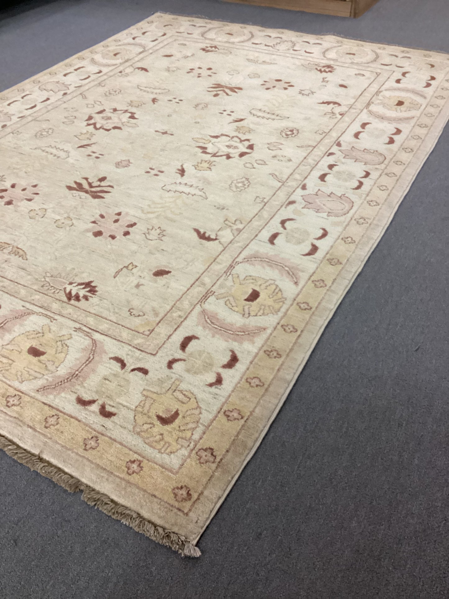 5’6 X 7’7 Beige Turkish Oushack Rug