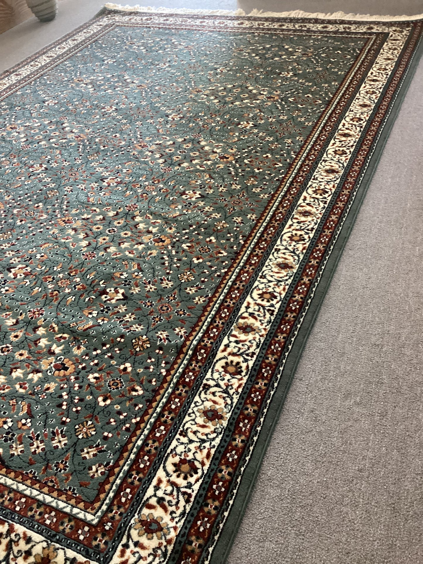 6’6 X 8’6 Green Isfahan Rug