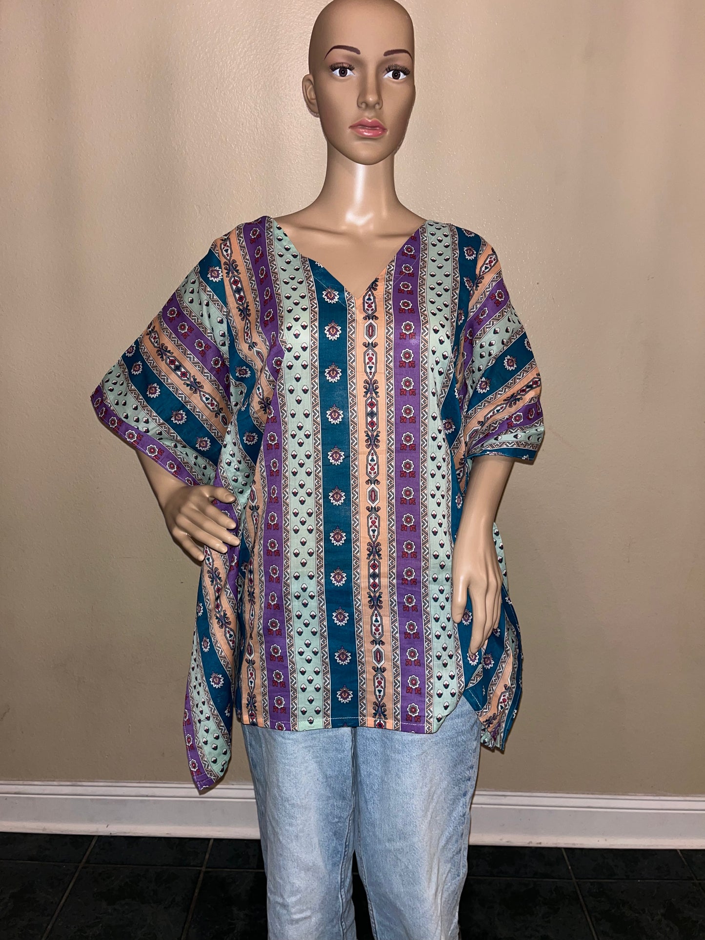 Colorful Geometric Top